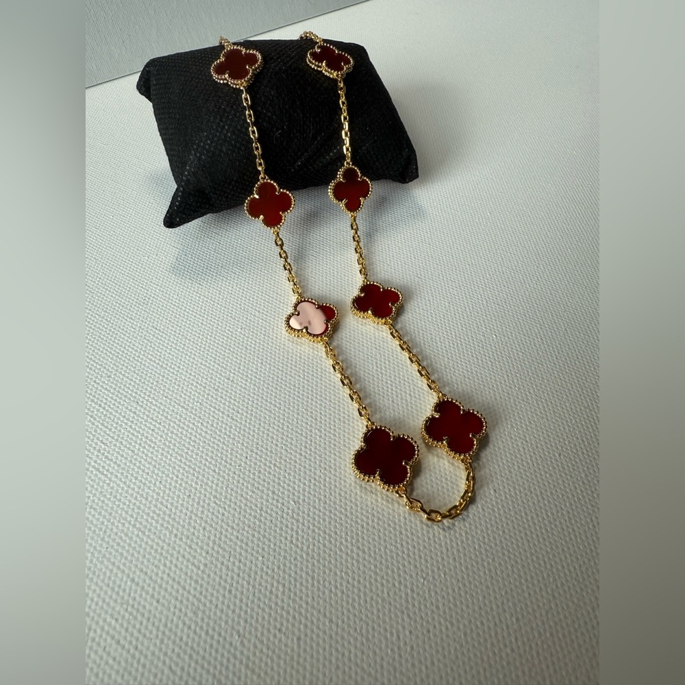 Red Clover Necklace Jewelry - Picture 8 of 17